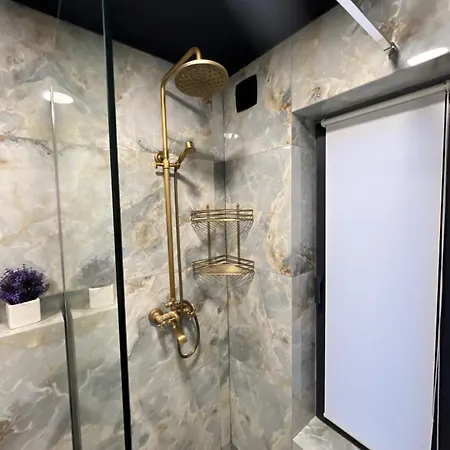 Under Sky - з теплим басейном ,чаном-джакузі, панорамною ванною та Playstation 5